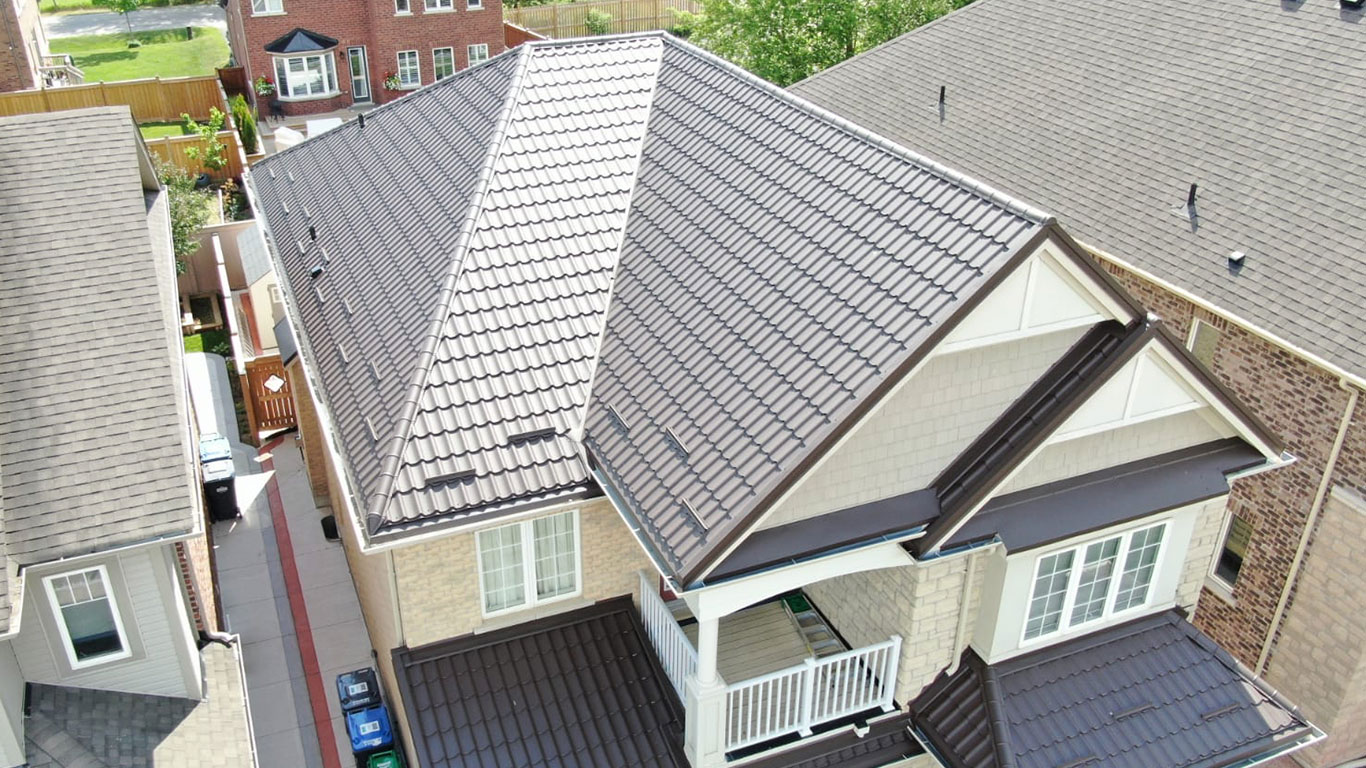 Brown metal roof in Markham Ontario