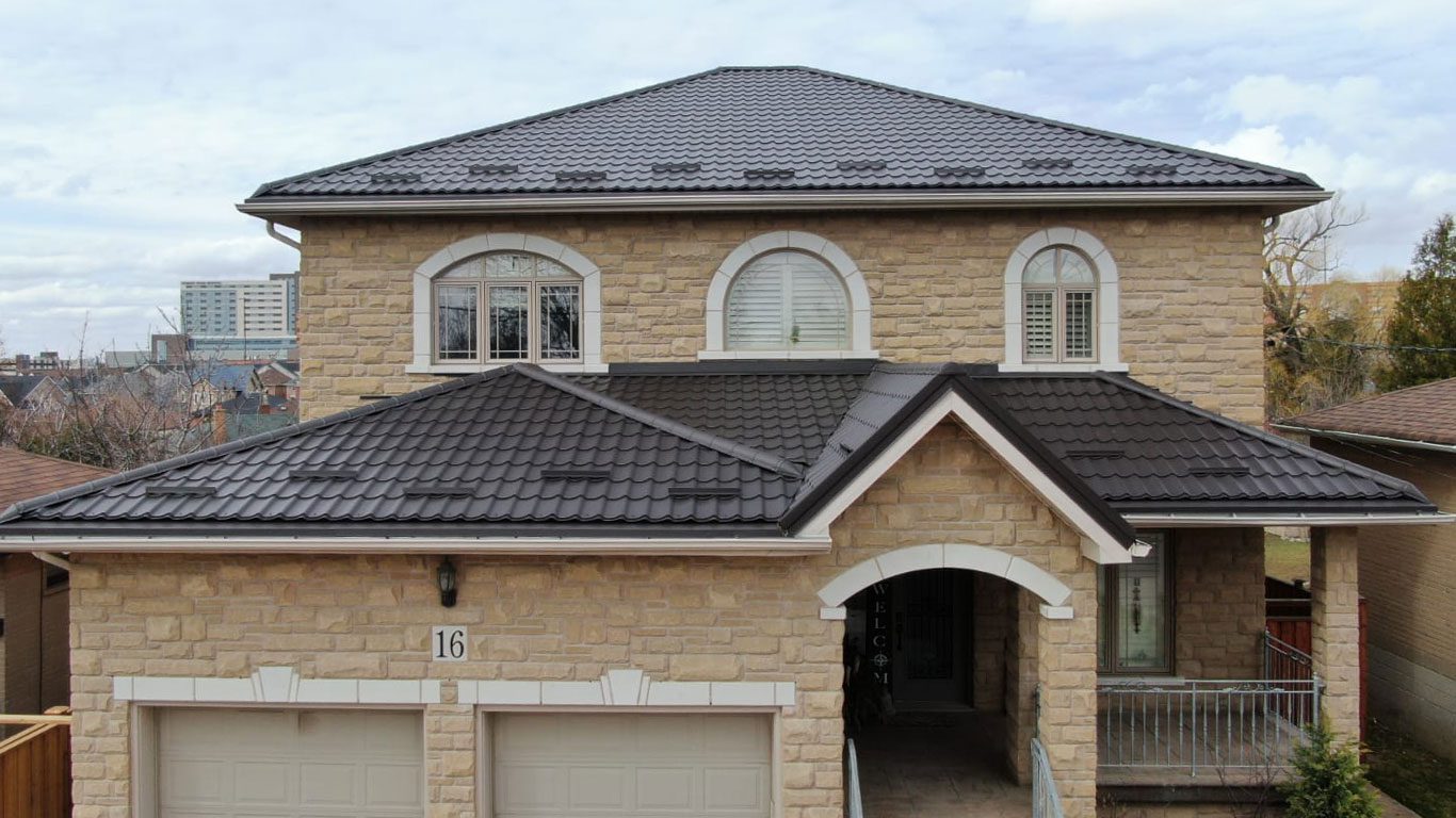 Brown-Metal-Roof-Mississauga,-Ontario